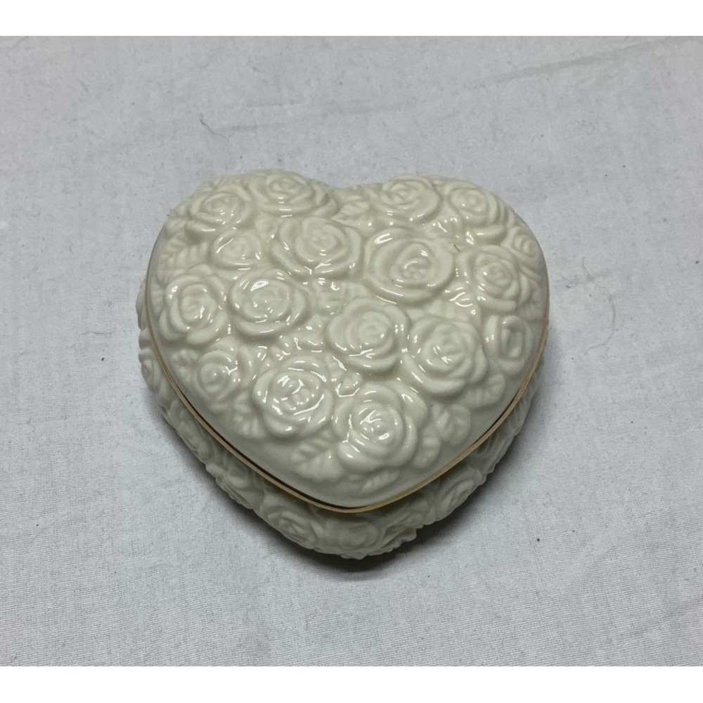 Lenox Rose Heart Shaped Box Gold Trim 3.5"  Trinket Jewelry holder